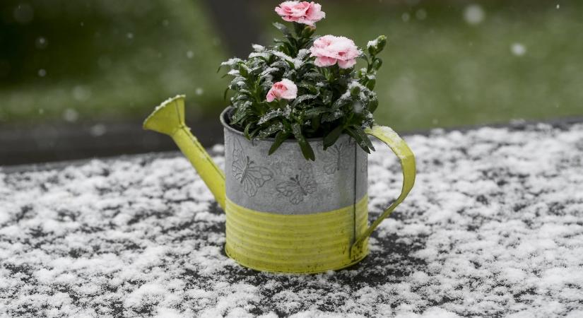 Alaposan bezuhan a hőmérséklet, már hózáporokat is mutatnak az előrejelzések