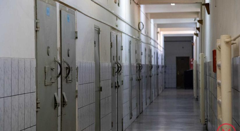 Félholtra verte az utcán áldozatát egy margittai fiatalember