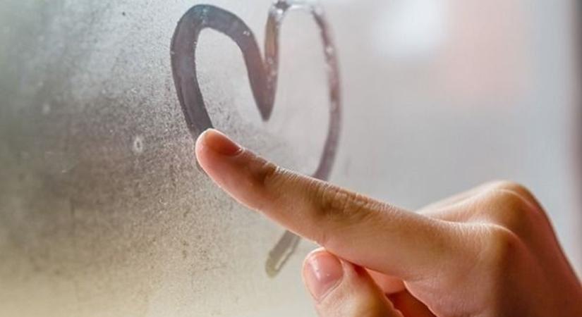 Párás ablakok? Nem kell hozzá csodaszer, csak egy kis házi trükk és vége a rémálomnak