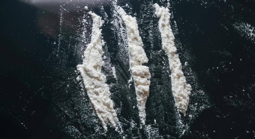 Megszállta a rendőrség ByeAlex otthonát: durva drogügybe keveredett az énekes, van akiket őrizetbe is vettek