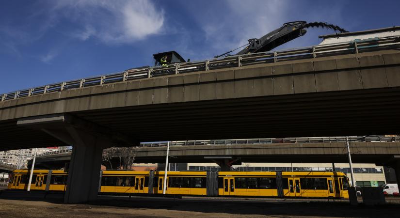 Nyolc hónap után újra járható lesz a budapesti felüljáró, de még nincs vége a lezárásoknak