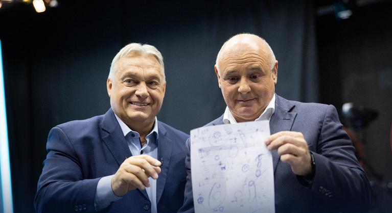 Komoly visszhangja van Orbán Viktor firkálásának, a kormányfő magyarázatot adott