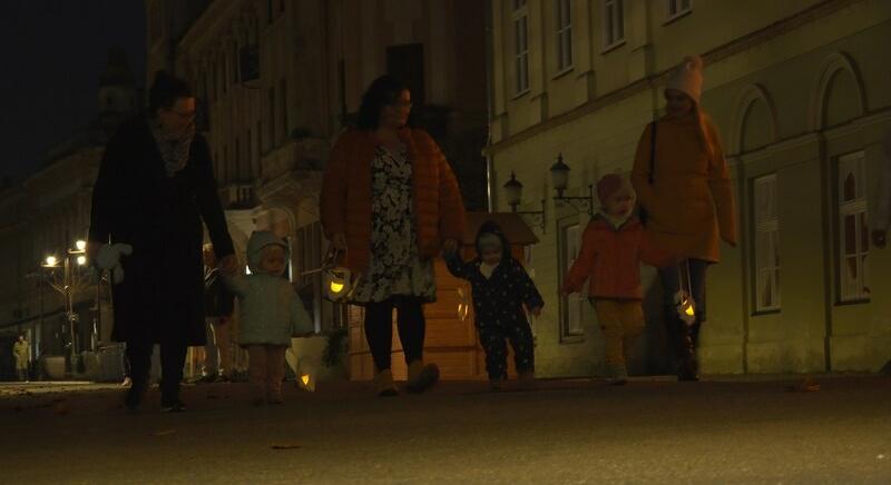 Lámpásokkal őrizték a régi hagyományt