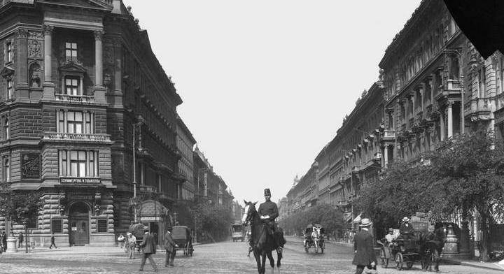 Villámkvíz: mi volt az Oktogon régi neve?