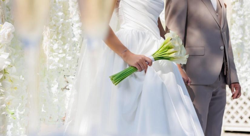 Egy idegen menyasszony mentette meg a 4 milliós foglalót, és nem akárhogyan