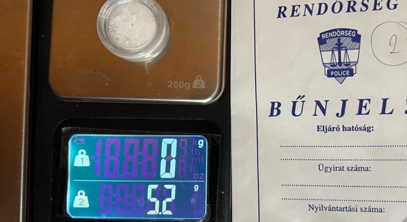 Ismert budapesti zenészeknél tartott házkutatást a Készenléti Rendőrség