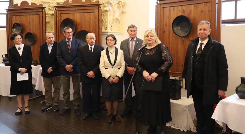 Életre kelt aranyrögöket láthatunk a Nagytemplomban