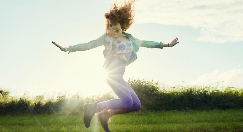 Próbáld ki a skandináv alvási módszert, igyál egy kávét, szundíts egy kicsit, ugorj 50-szer: ezektől lesz csodás a heted, és van még valami