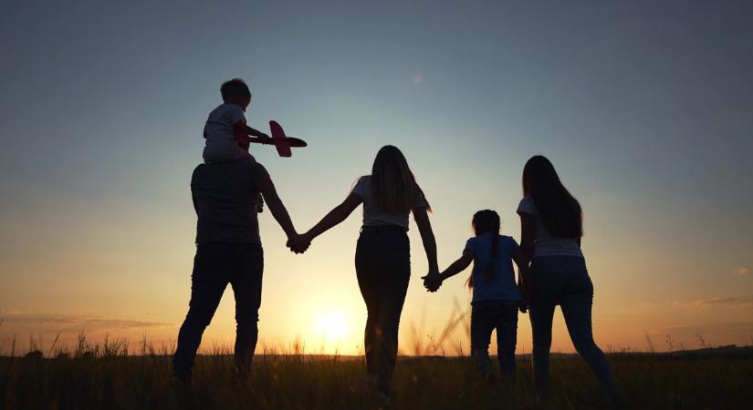 Grandiózus akciótervet jelentett be Orbán Viktor – duplázzák a díjakat, „a kormány kötelessége így eljárni"