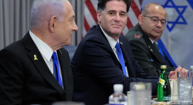 Családi ígérete miatt mond le Benjamin Netanjahu bizalmasa