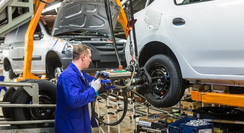 Váratlanul korlátozzák a Lada Largus értékesítését