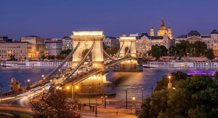 Brüsszel kötelező betelepítést és újabb pénzbüntetéseket kényszerítene Magyarországra