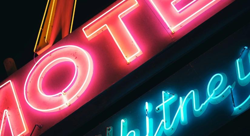 Neonfényekbe öltözve újulhat meg a Nagykörút