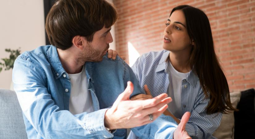 8 fontos jel, ami megmutatja, ha a párod túlságosan kontrolláló a kapcsolatotokban