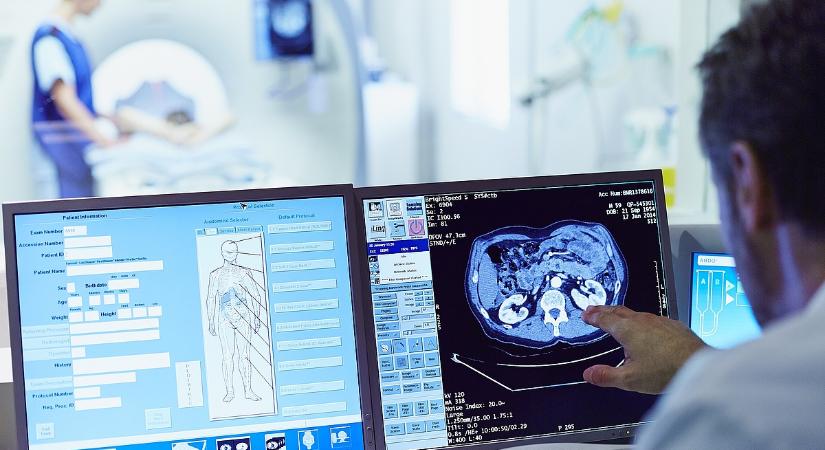 Ez egy 40 milliárdos döntés volt, de jövő tavaszig biztosan torlódás lesz a várólistákon