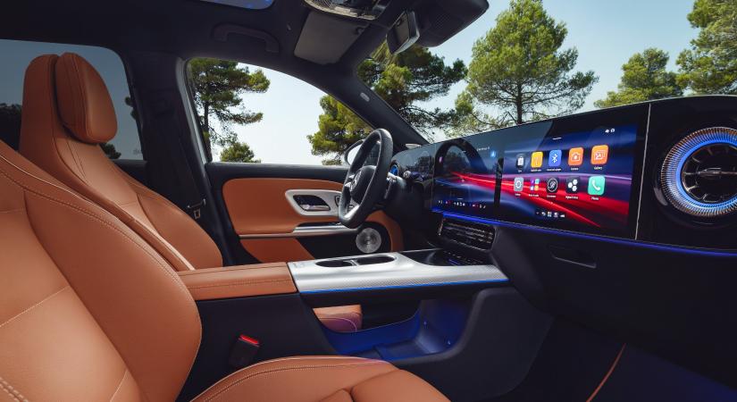 Tele lesz kijelzőkkel a legkisebb Mercedes SUV
