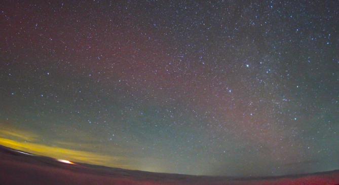 SAR-ívet rajzolt a napkitörés az égre