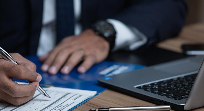 Ha jogi kérdése van, most egy napig teljesen ingyen válaszolnak az ügyvédek