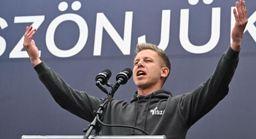 Magyar Péter szolgalelkűen hajtaná végre a brüsszeli migrációs paktumot