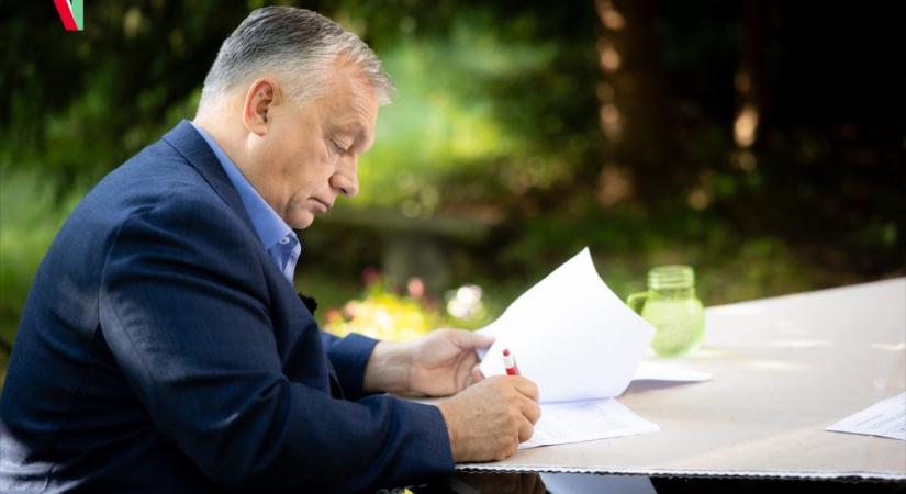 Orbán Viktor bejelentette az alapdíj megduplázását