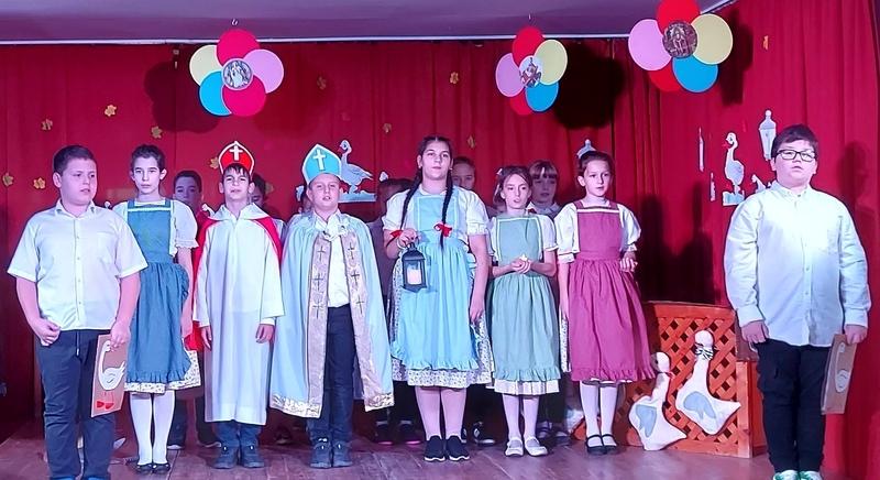 Megváltozott név, változatlan hitvallás - Ünnepelt a Derkovits Városrészi Szent Márton Katolikus Általános Iskola