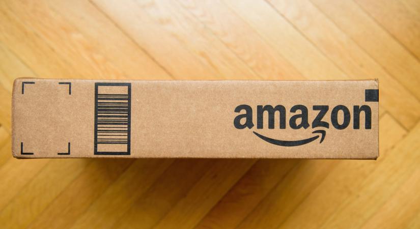 Amazon hadat üzen a Temunak: brutál olcsón, fillérekért kínál ruhát