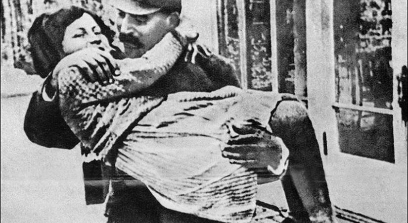 Ki volt Sztálin vér szerinti apja?