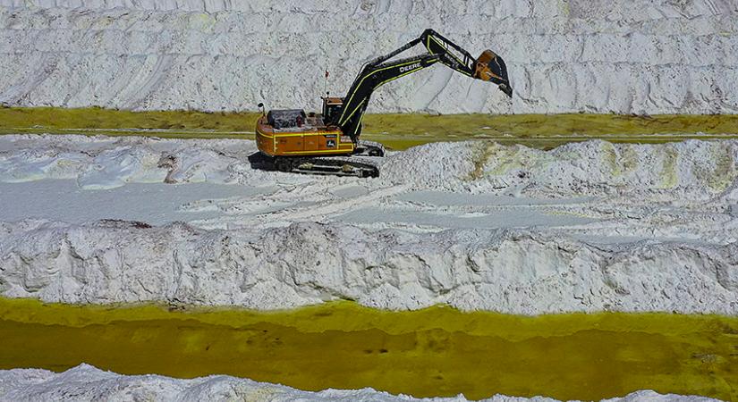 Ki nyeri a 21. századot?