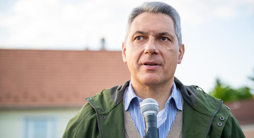 Lázár János: Nagyon nagy csata lesz. Óvnék mindenkit az elbizakodottságtól