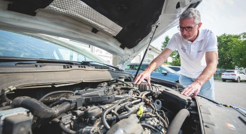 Autószerelés az udvaron? Ne csináld, jelentős büntetés lehet a vége!