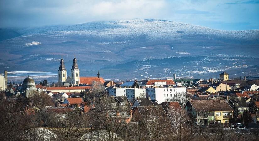 Olyan fények táncolnak a Mátra felett, hogy eláll a szavad – mutatjuk, mi okozta!  fotók