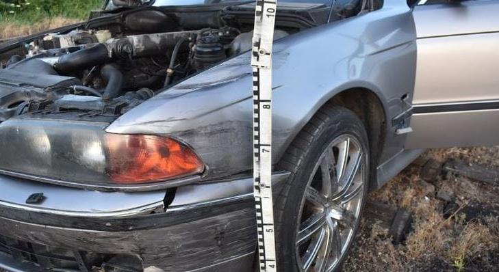 A vasúti síneken ért véget a rendőrök elől menekülő sofőr ámokfutása