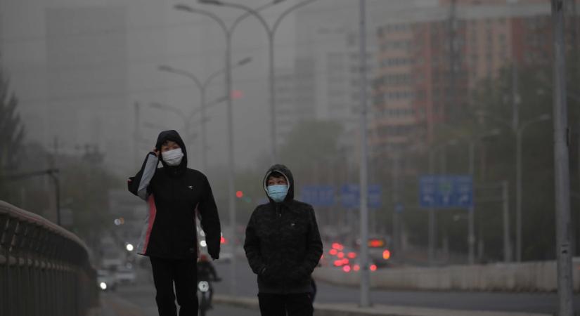 Nem csökken a világ szén-dioxid-kibocsátása