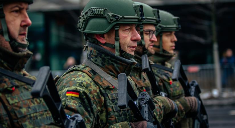 Eldőlt: jöhet Németországban a kötelező sorkatonaság