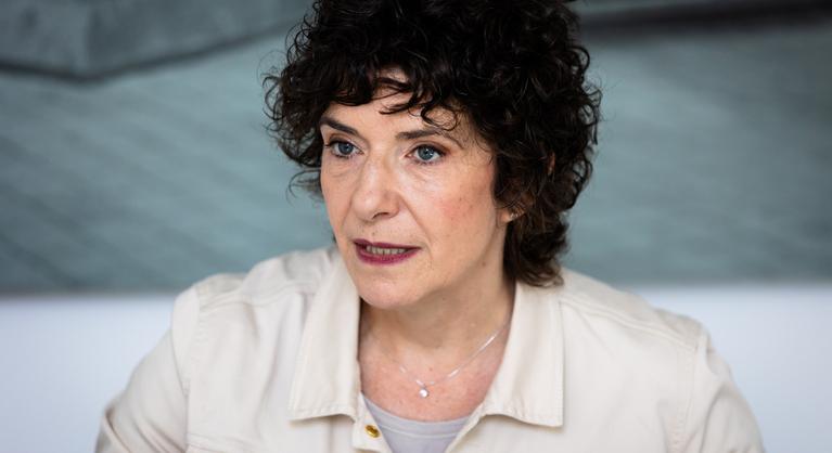 Dobrev Klára szerint határozatlan időre elhalasztják a Tisza Párt képviselőjelöltjeinek tervezett bemutatását