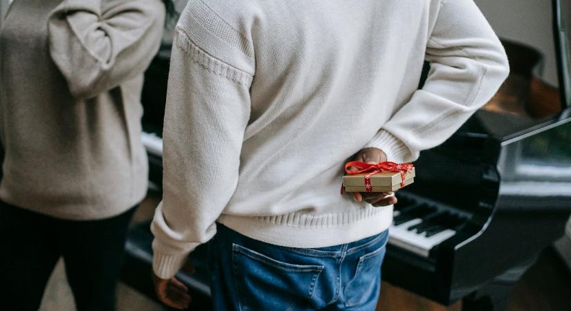 Megtört a növekvő trend: idén ugyanannyit terveznek költeni a magyarok karácsonykor, mint tavaly