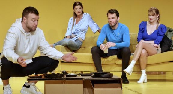 Könyvben jelenik meg a Loupe két népszerű színdarabja