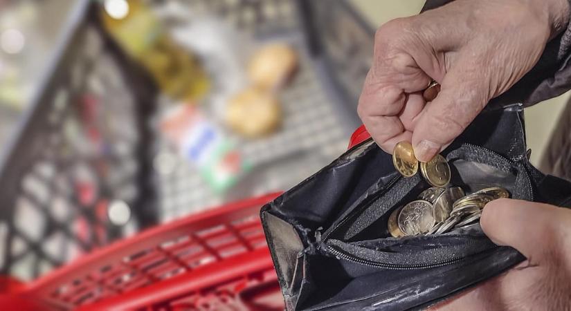 A magyarok többsége szerint hiába folytatja az osztogatást a kormány, ő maga nem fog jól járni