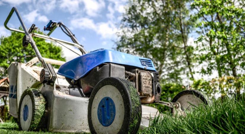 Kerti gépek téliesítése – üzemanyag, akkumulátor, tisztítás