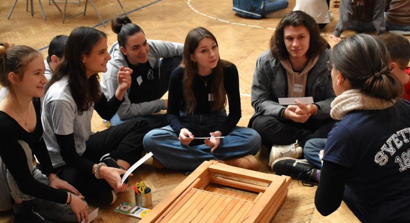 Nem csak szívet melenget a jótékonysági program, amivel alapítóit ünnepli a debreceni Svetits