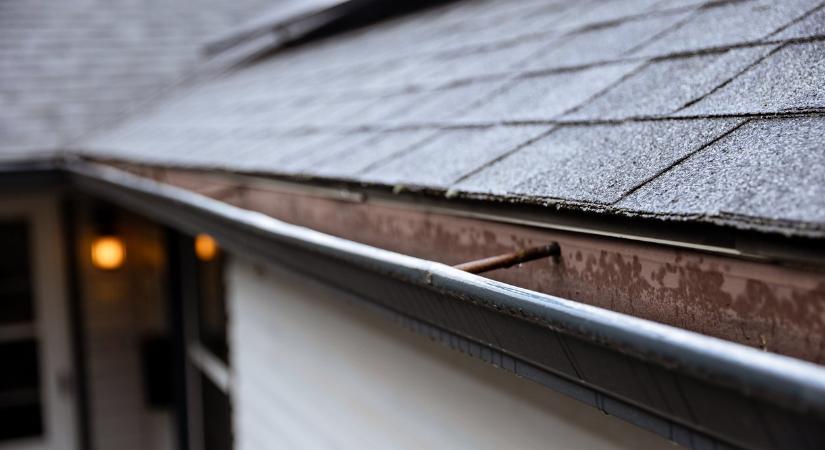 Ennyire gyakran kell kitisztítani az ereszcsatornát. Ezt mondják a szakértők