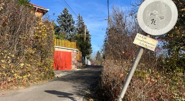 Feldarabolnák az Eszte Tamás utcát, Vitéz udvar, és Kuruc köz is létrejöhetne