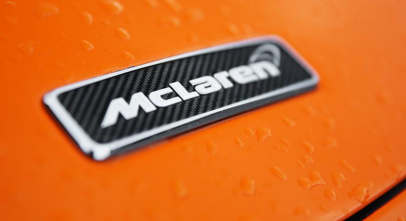 Forma-1 tapasztalattal építenek luxusautót