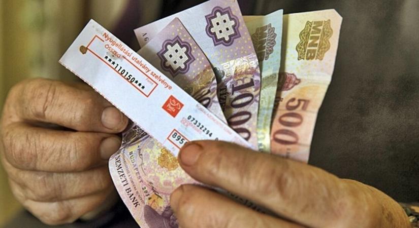 Kiszámolták, mennyi 14. havi nyugdíj járhat jövőre: erre kevesen számítottak