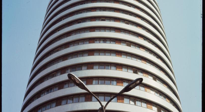 Látványos szakaszban a Körszálló bontása: képek!