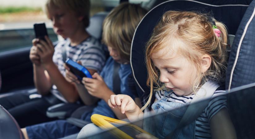 A kiskorú gyermekek erősebb online védelméről tanácskoznak hamarosan az EP-ben