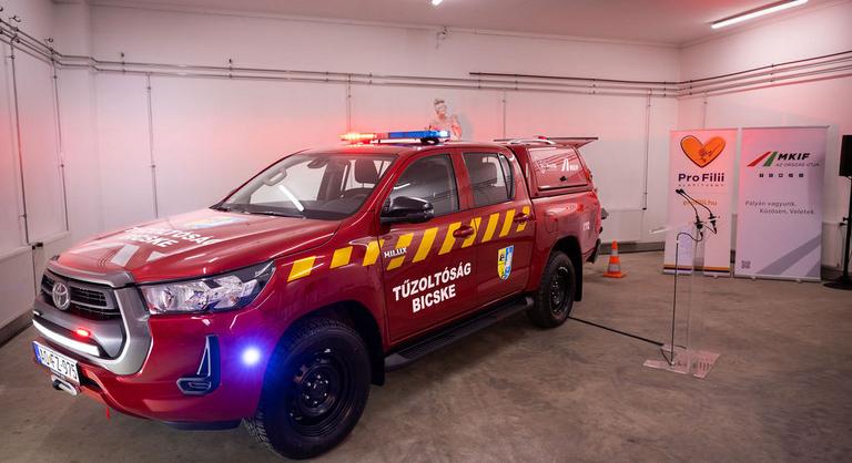 Új, mentést segítő járművet kapott a Bicskei Önkéntes Tűzoltóság
