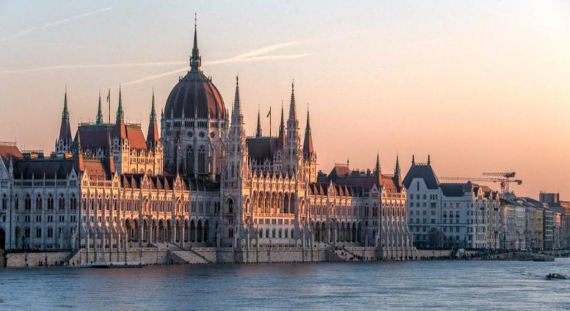 Több százezer magyar fog örülni a hírnek: a kormány bejelentette az intézkedést, amire mindenki várt