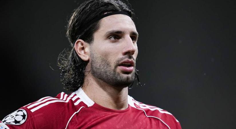 Szoboszlai Dominik táskában cipelte a kislányát: ilyet még nem láttunk!