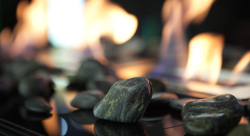 Életveszélyesen megégett egy nő egy bioetanol-lámpa miatt